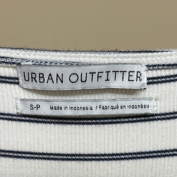 UO Stripped Top - Picture 5 of 9